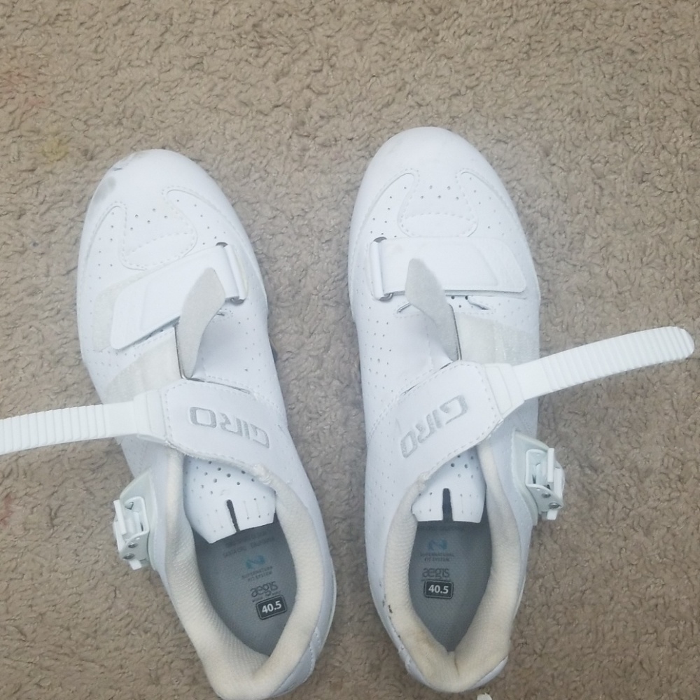 Giro cycling shoes